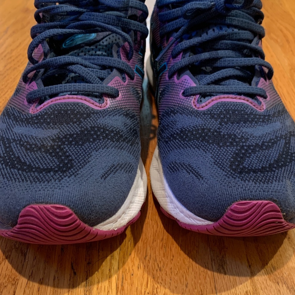 ASICS Women’s 10-1/2 Wide, Gel Nimbus 23 Athletic Sneakers Tennis Shoes - Picture 7 of 7